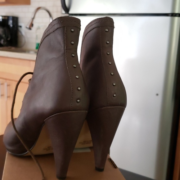 Booties by Seychelles - size 7 - Picture 3 of 3